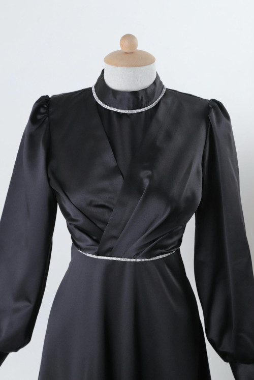 Its Double Kat waisted and Yakası Stone Detailed Satin Evening Dress -Black