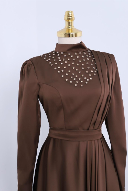 Dik Collar Serpme stony Satin Evening Dress -Brown