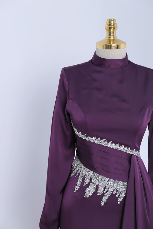 Bonding Stone Detailed Dik Collar Satin Evening Dress -Purple
