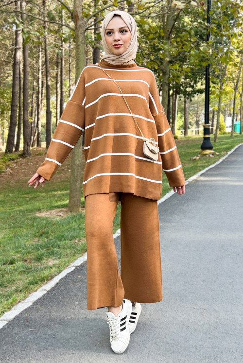 Striped Knitwear Suit TSD220905 Brown