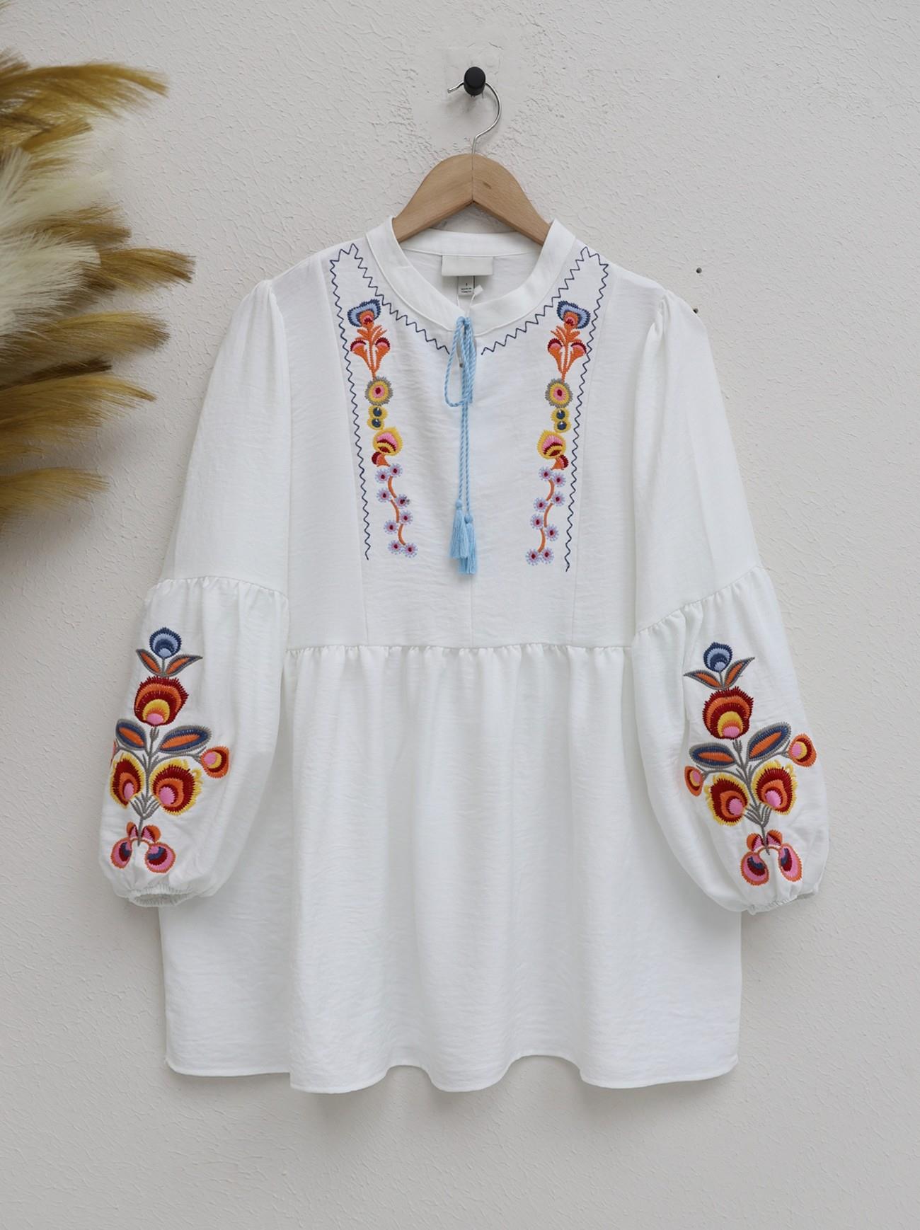 Arm and Yakası Embroidered Laced Tunics -White