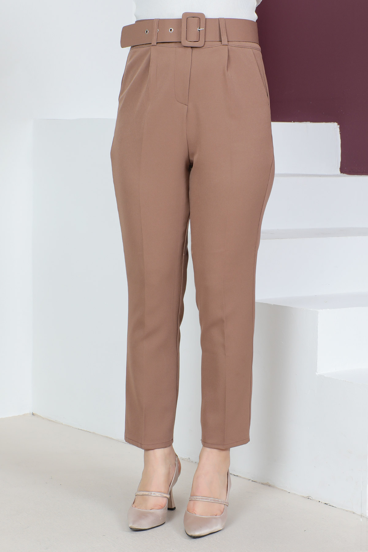 Arched Carrot Pants TSD221012 Camel