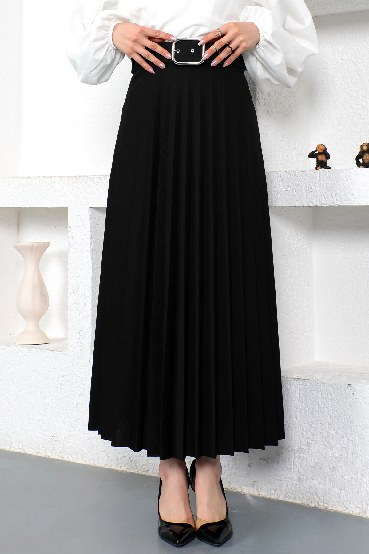 Arched Pleated Skirt TSD220915 Black